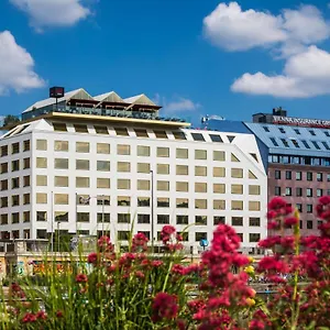 Radisson Red Hotel, Vienne