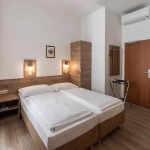 Otel Terminus, Viyana