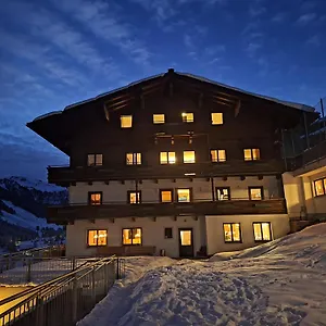 ski-in-ski-out-gastehauser-saalbach-hinterglemm.saalbachhinterglemmhotels.com/